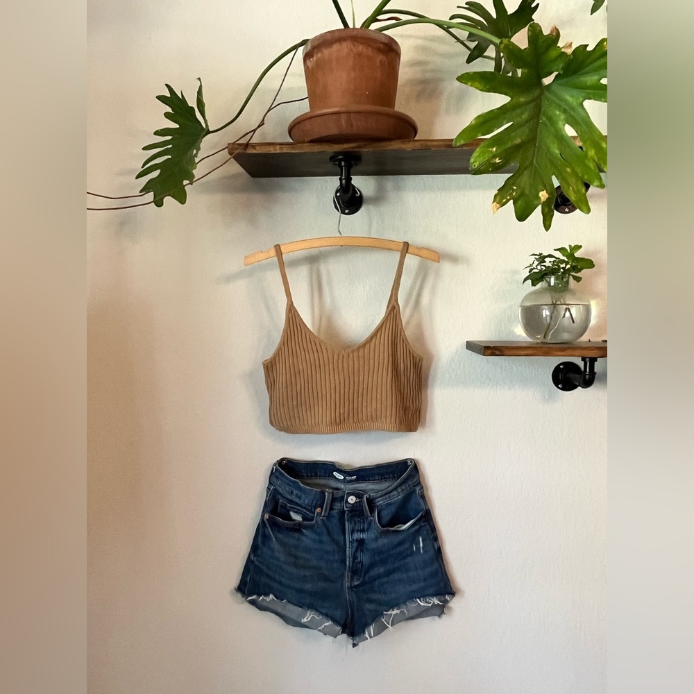Light coffee colored, knitted crop top.
